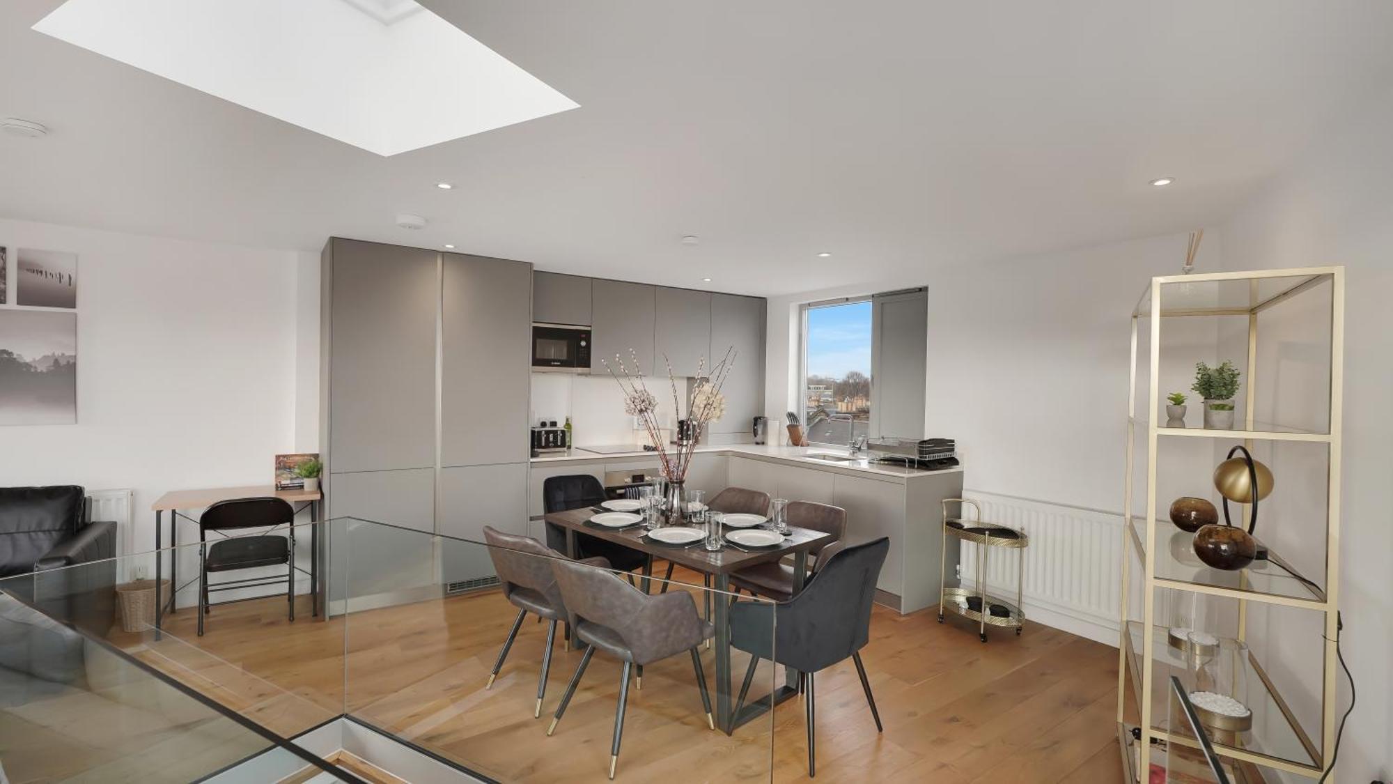 Modern And Spacious Penthouse Apartment In Putney With Free Parking Londyn Zewnętrze zdjęcie